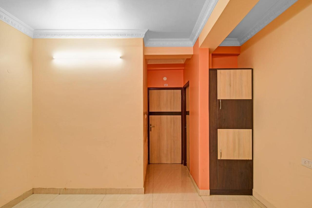 Oyo Flagship 84655 S S Guest House Kolkata Exterior photo